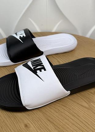 Нові оригінальні шльопанці nike