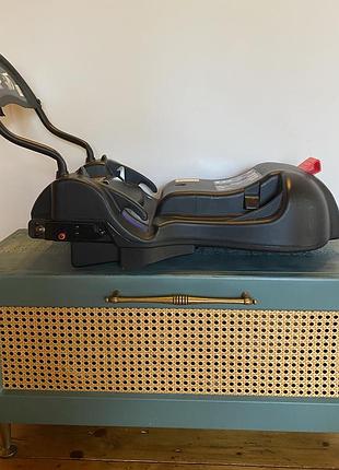 База isofix  primo base britax römer