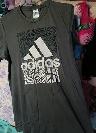 Adidas футболка графитовая хорошее качество