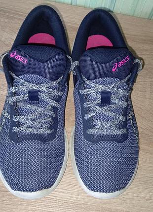 Оригинальные кроссовки asics 39,5 размер (25см)