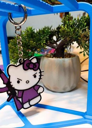 Брелок hello kitty с автоматом 3d печать хэллоуино китти тактический прикол аксессуар на рюкзак