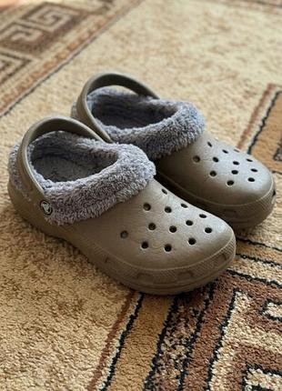 Шлепанцы детские размер 28-29
бренду crocs