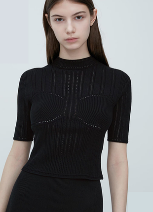 Топ uniqlo сетчатая футболка черного цвета