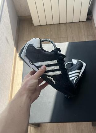 Кросівки adidas