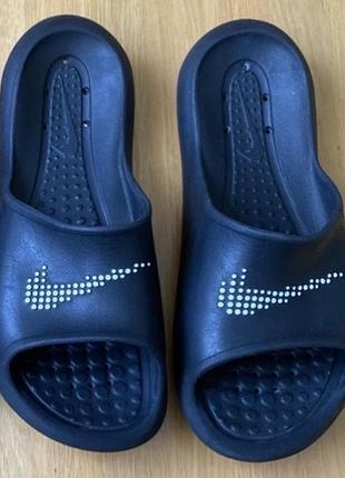 Шльопанці nike.