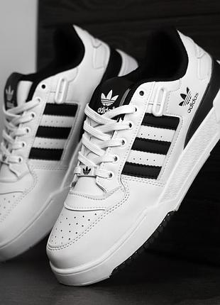Кросівки adidas