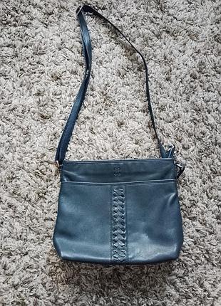 Женская кожаная сумка через плечо lakeland leather farlam cross-body bag в темно-синем цвете.