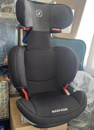Автокрісло maxi cosi