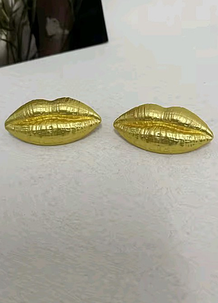 Серьги губки 💃🥑🍀💋