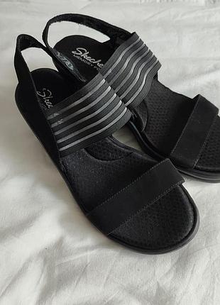 Босоніжки на платформі  skechers