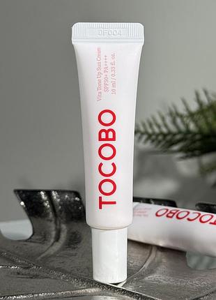 Солнцезащитный крем для выравнивания тона кожи tocobo vita tone up sun cream spf50 (10 ml) mini