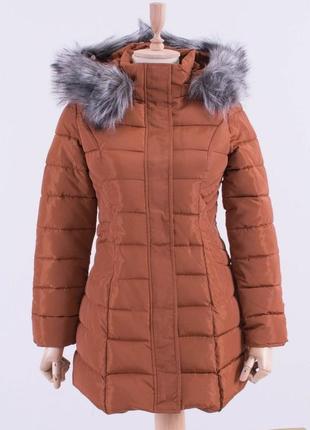 Стильна помаранчева зимова куртка пальто плащ подовжена