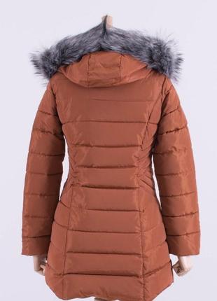 Стильная оранжевая зимняя куртка пальто плащ удлиненная2 фото
