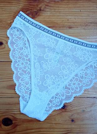 Белые женские трусики из кружева m&amp;s 8/36