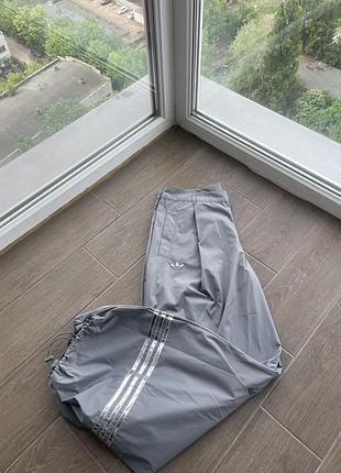 Штани adidas широкі