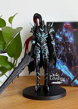 Колекційна фігурка solo leveling — igris / ігріс, 21 см | аніме статуетка з мечем | solo leveling figure