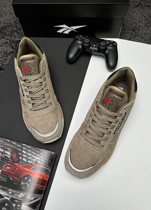 Reebok classic m sand 4
