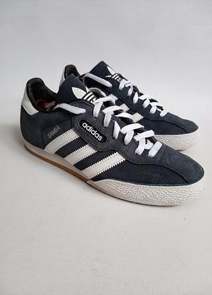 Замшевые кроссовки adidas