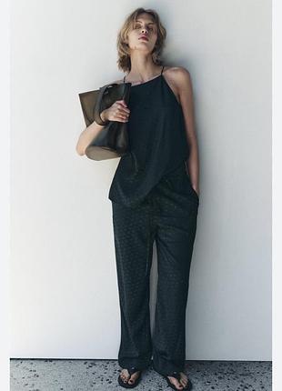Костюм zara в піжамному стилі зелений хакі майка штани