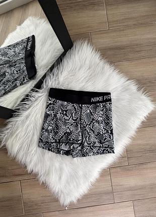 Спортивные шорты nike pro