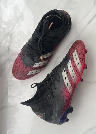 Бутси професійні adidas predator
