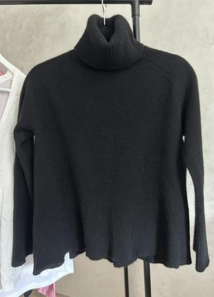 Светр з горловиною чорний reiss