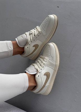 Женские кроссовки air jordan retro 1 | sail / tan premium