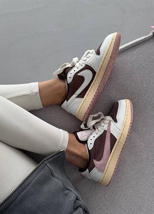 Женские кроссовки air jordan retro 1 x travis scott | brown/pink premium