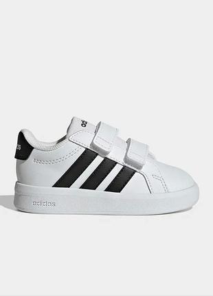 Стильные, детские кроссовки оригинал adidas grand court предназначены для малышей.