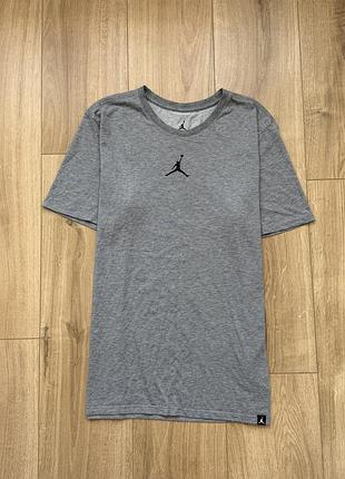 Базова футболка nike air jordan dri-fit tee