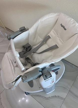 Стільчик-гойдалка peg-perego tatamia follow me latte білий  модель 2021р.