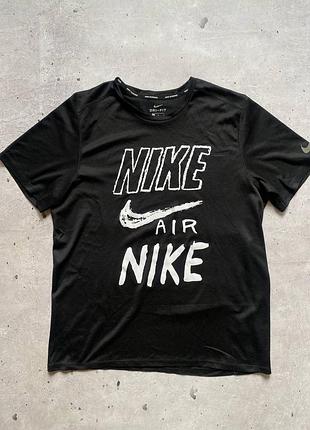 Спортивна футболка nike