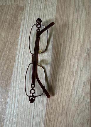 Brown окуляри для зору