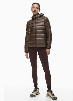 Куртка пухова aritzia канада