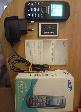 Мобільний телефон samsung keystone2 gt-e1200i , повний комплект + додаткова батарея
