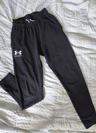 Спортивні штани розміру xs бренду under  armour