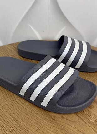 Оригінальні шльопанці adidas