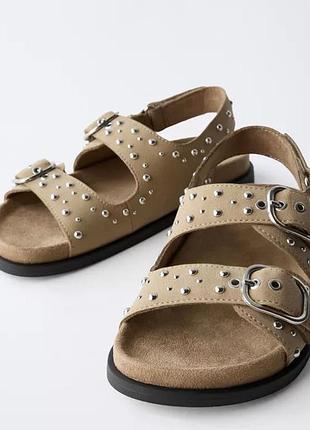 Босоніжки zara