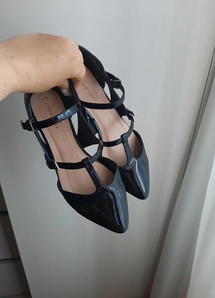 Женские балетки
