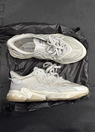 Кроссовки мужские - adidas ozweego shoes (size 44) - grey hr1169 original - оригинал - color milk - молочный