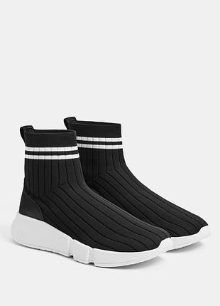 Кросівки-шкарпетки bershka