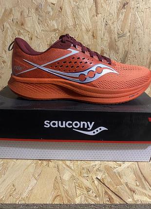 Бігові кросівки saucony