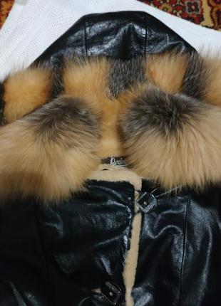 Зимова шкіряна ( лакова ) куртка3 фото