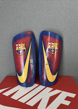 Щитки футбольні nike fcb mercurial lite