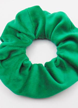 Велика велюрова гумка для волосся handmade 13 см зелена