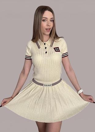 Жіночий костюм miu miu розпродаж