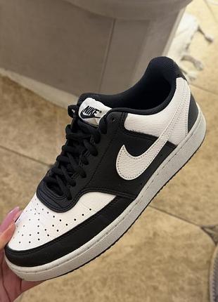 Кросівки nike жіночі