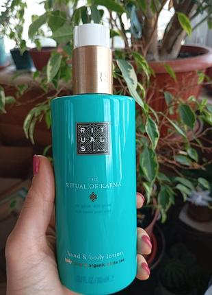 Лосьйон для рук та тіла з дозатором hand & body lotion rituals of karma 300 ml