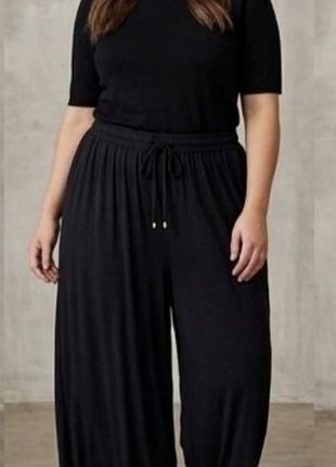 Кюлоти трикотажні asos design  р.28 в стані нових