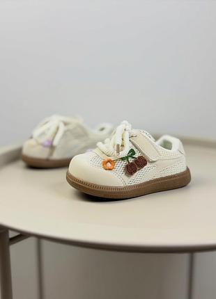 Детские кроссовки белые 1746 26